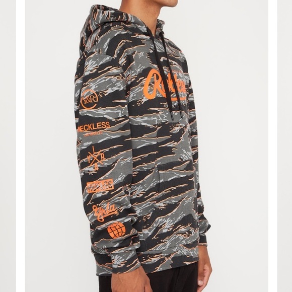 Young & Reckless sweaters. - Picture 2 of 16